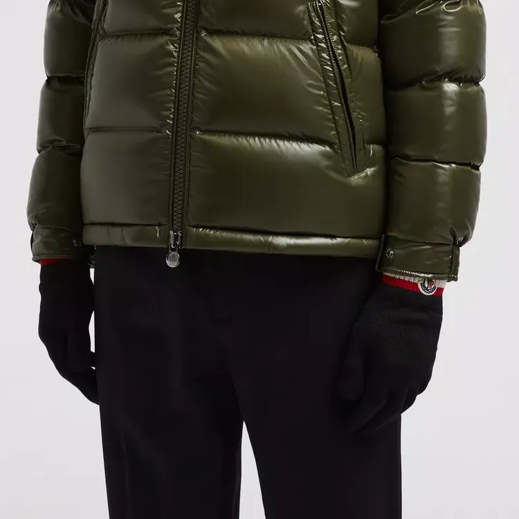 Moncler Logo Patch Stripe Detailed Gloves-2