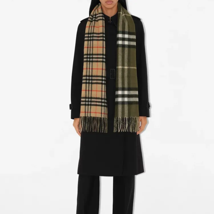 Burberry Badge Vintage Checked Fringed Scarf-7
