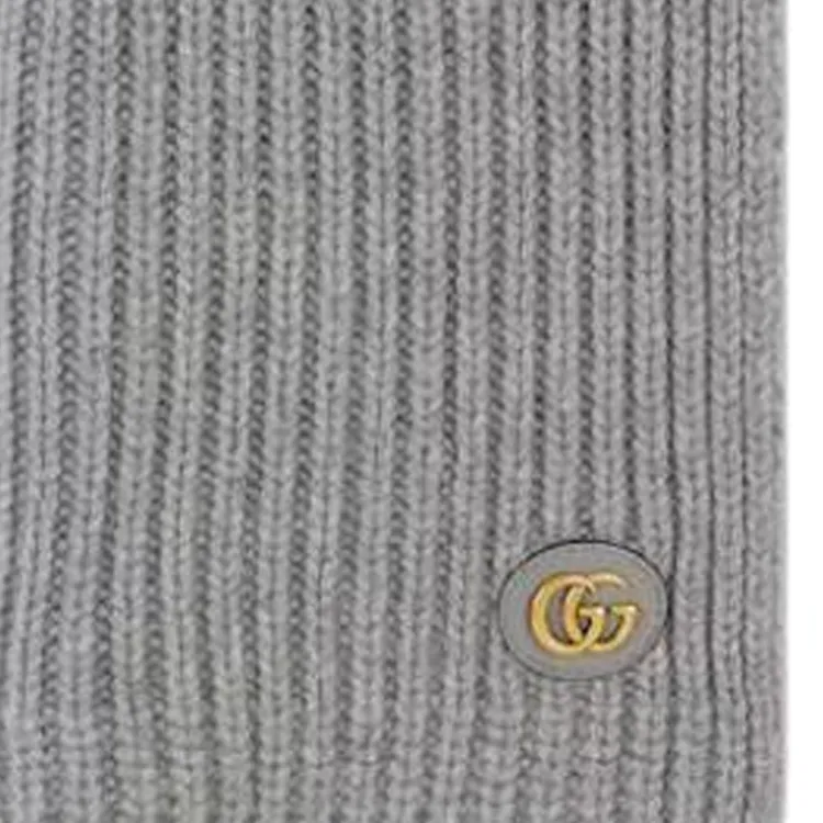 GUCCI Logo Patch Knit Scarf-1