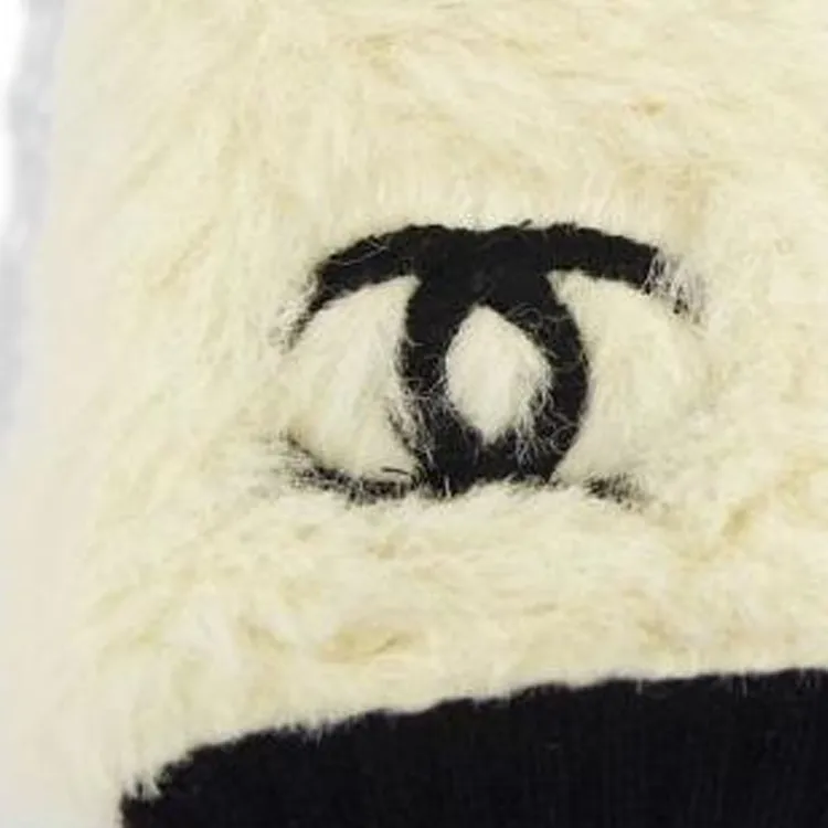 CHANEL Alpaca Gloves Women's White-2