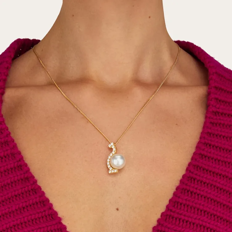 Ferragamo Pearl Pendant Necklace-2
