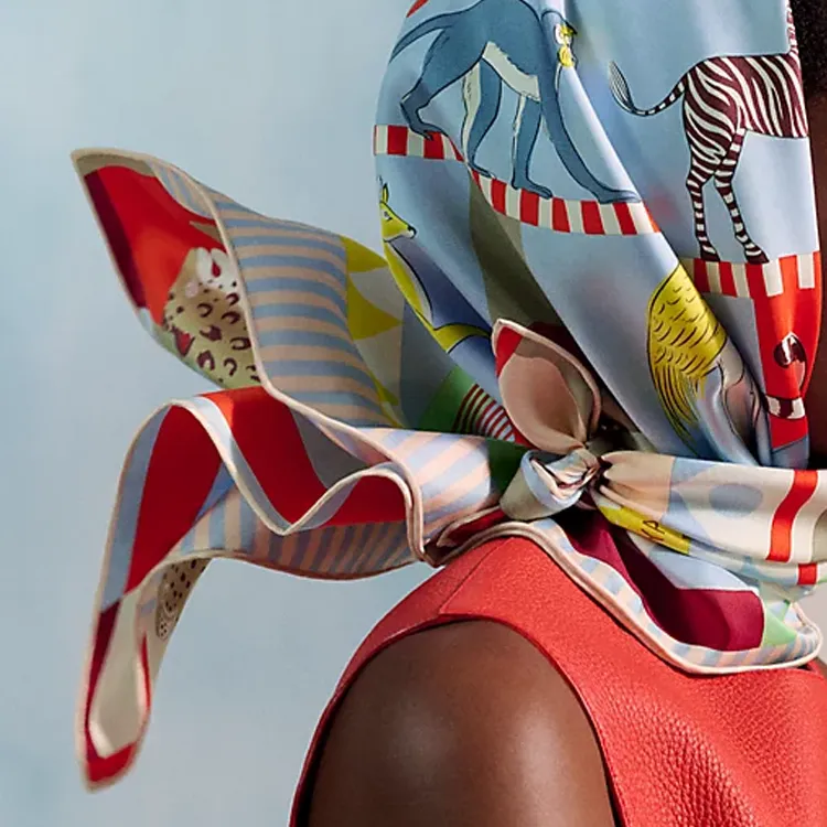 HERMES Mulberry Silk Scarves Women's Red/Sky Blue-2