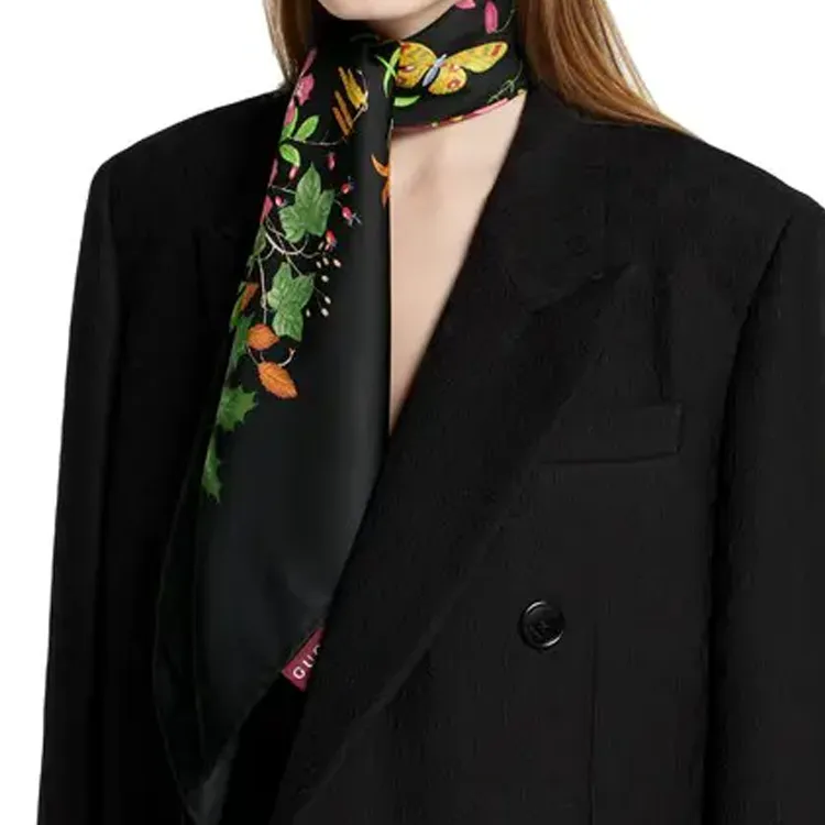 GUCCI Mulberry Silk Scarves Women's Black-2