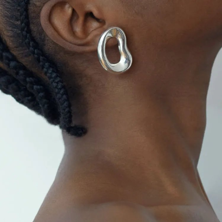 Charlotte Chesnais Shima Earrings-2