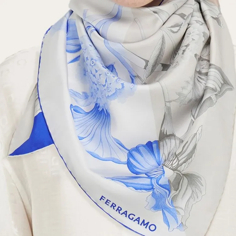 Ferragamo Hydrangea print Scarf-2