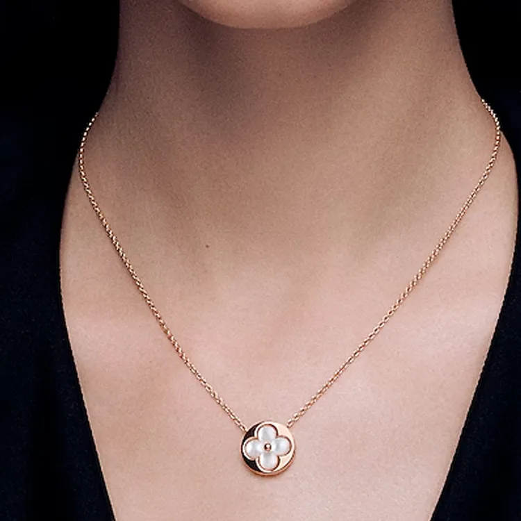 LOUIS VUITTON 18K Gold Necklaces Women's Pink Gold-2