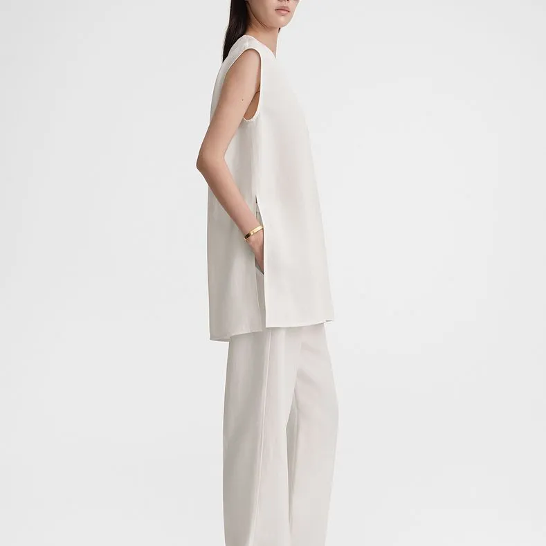 TOTEME V-Neck Sleeveless Vest-3