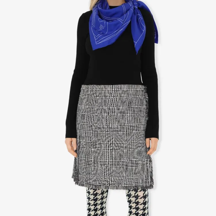Burberry Equestrian Knight Motif Finished Edge Scarf-3