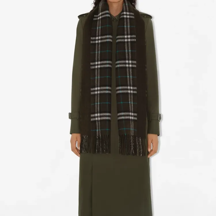Burberry Cashmere Knit Scarves Women's Dark Gray-2