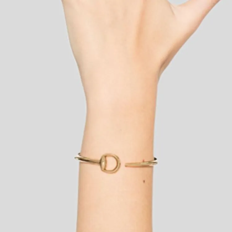 GUCCI 18kt Yellow Gold Horsebit Bangle-2