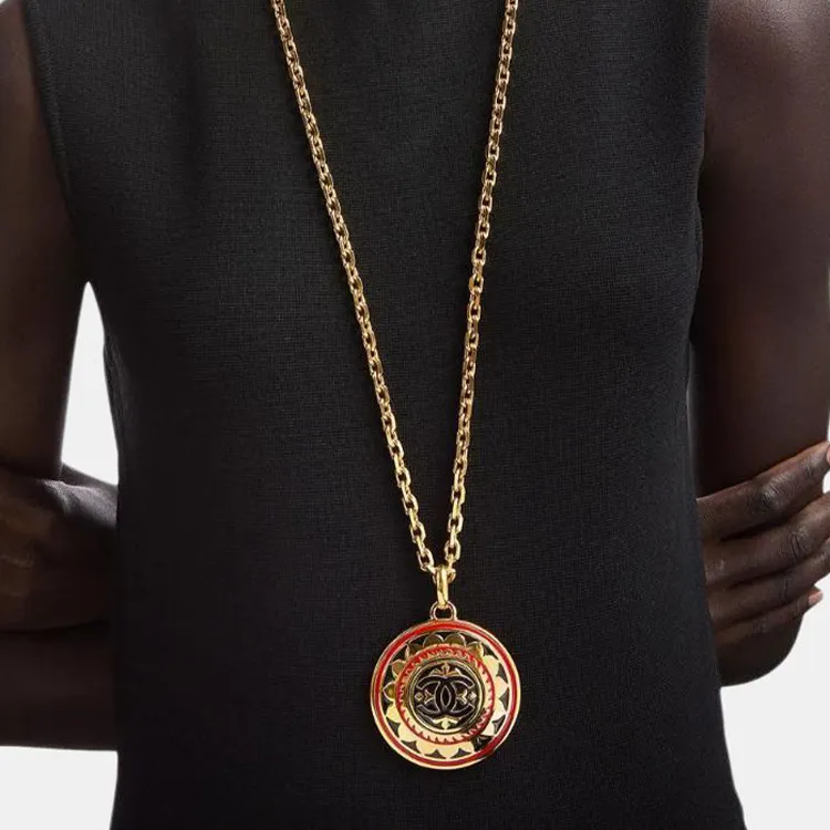 CHANEL 1980s Logo pendant Statement Necklace-2