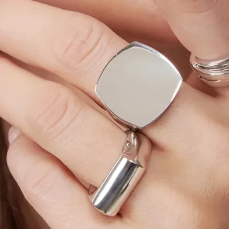 TOM WOOD Umi Silver Signet Ring-4