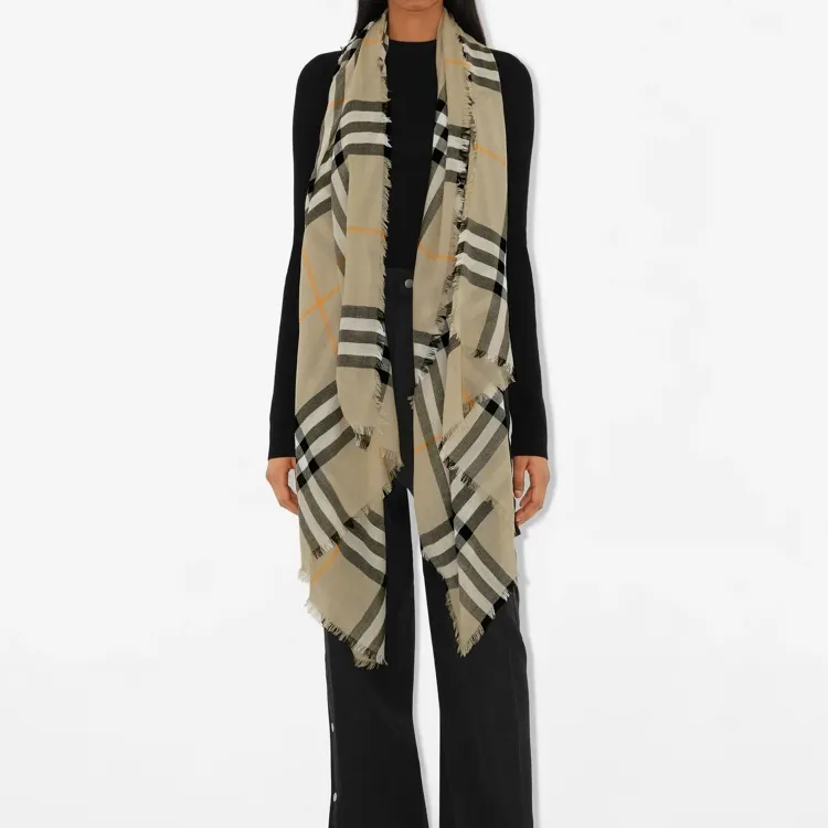 Burberry Check Printed Fringed Scarf-3