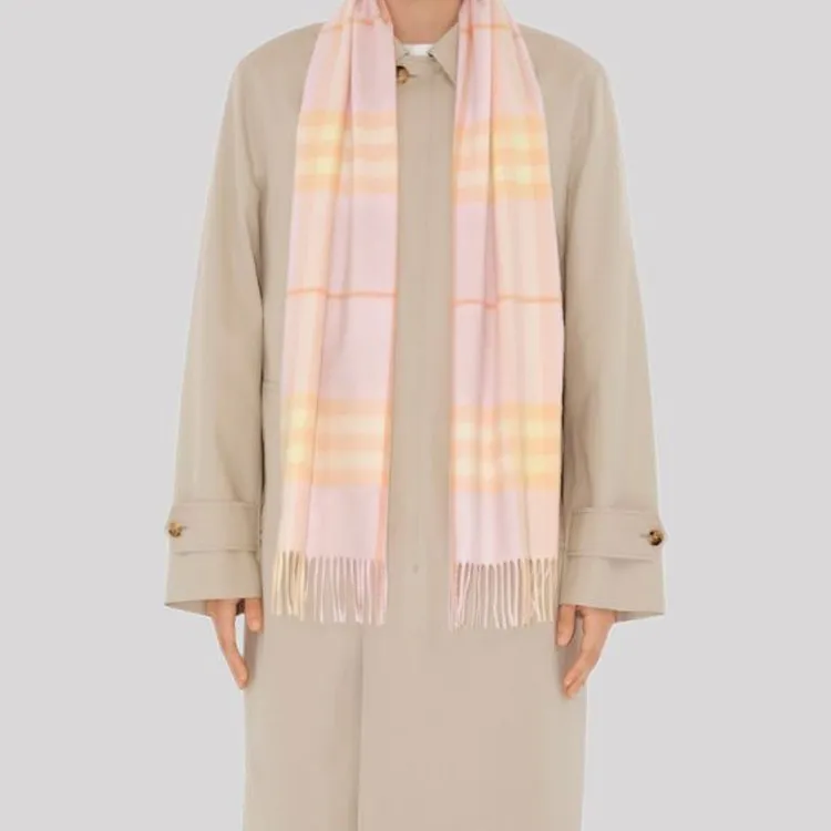 Burberry Checked Cashmere Fringe Scarf-3