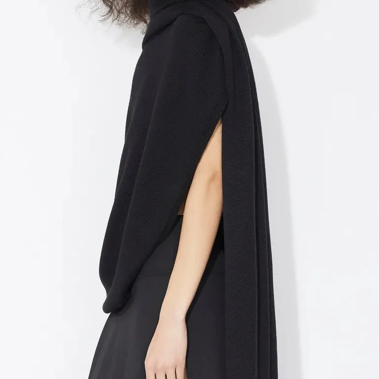 Alaia Milu Wool Shawls Women's Black-2