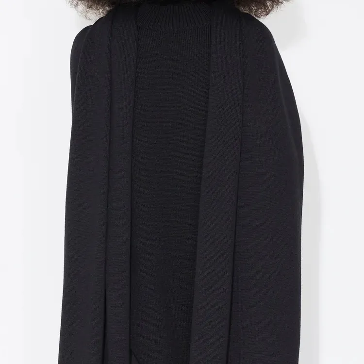 Alaia Milu Wool Shawls Women's Black-3