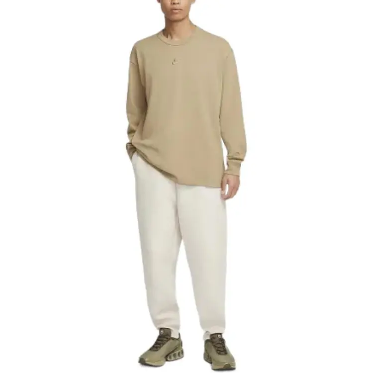 Nike Sportswear Premium Essentials Men's Long-Sleeve T-Shirt-2