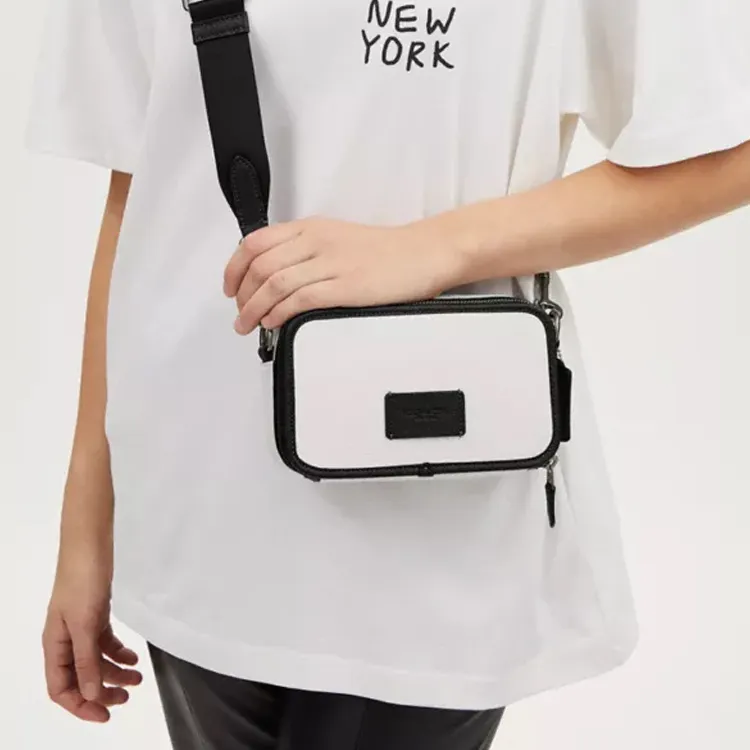 COACH Leather Camera Bag, Shoulder Bag, Crossbody Bag Trumpets Unisex Black & White-4