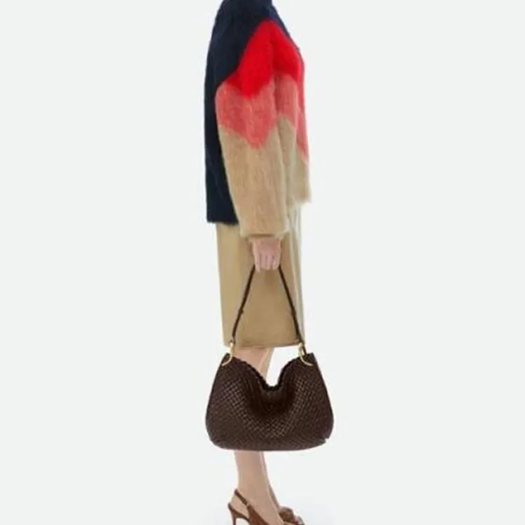 Bottega Veneta Clicker Medium Shoulder Bag-5
