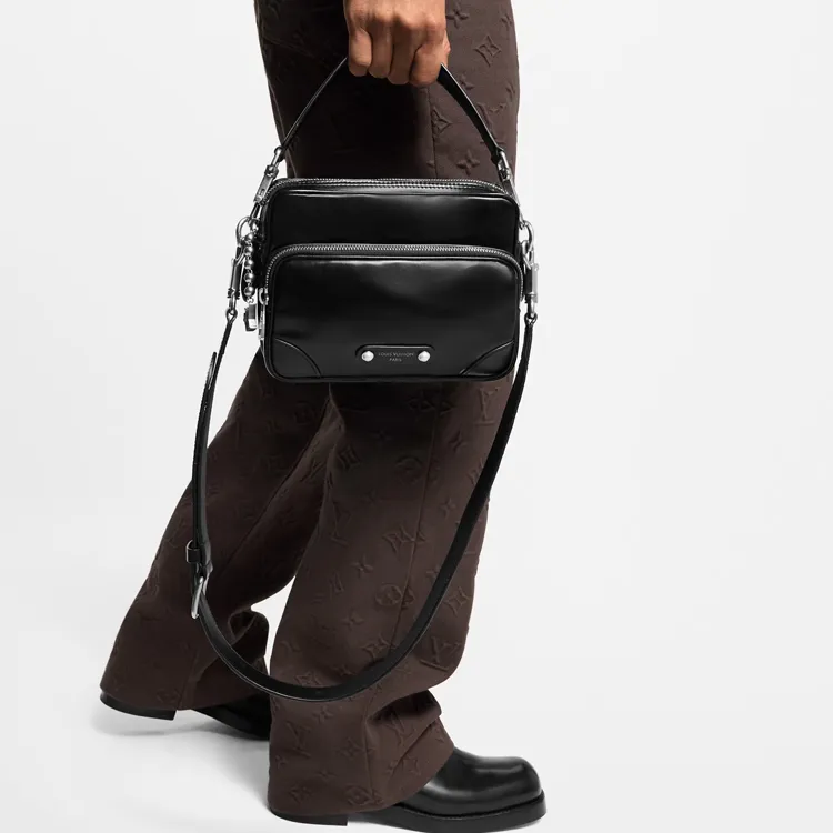 LOUIS VUITTON Nil-6