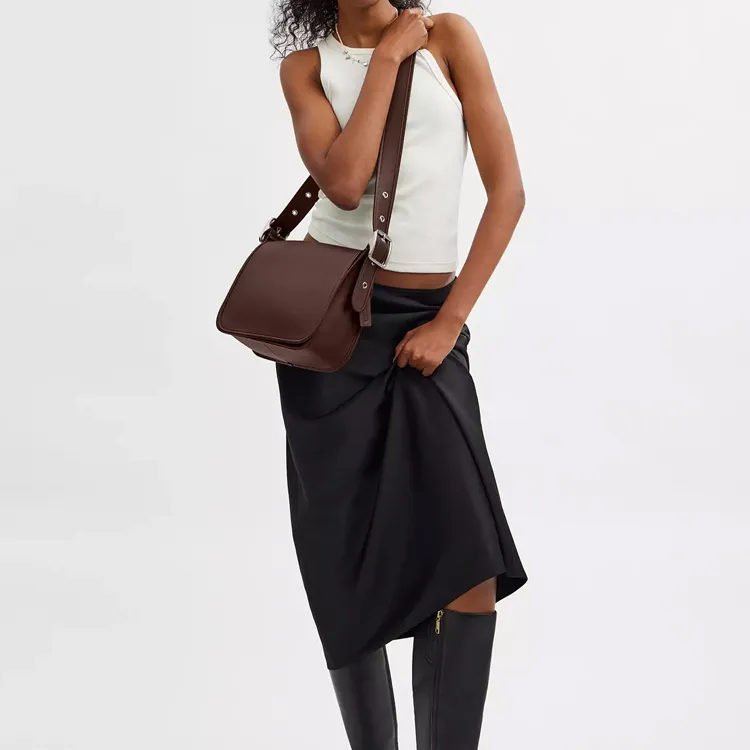 COACH Patricia Glove Tanned Leather Shoulder Bag, Crossbody Bag Tubas Women's Maple-5