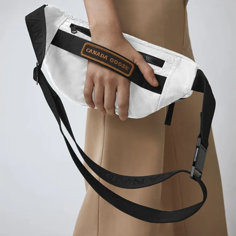 Canada Goose Nylon One Shoulder Crossbody Bag Sling Bag Fanny Pack Regular Unisex Polaris White-4