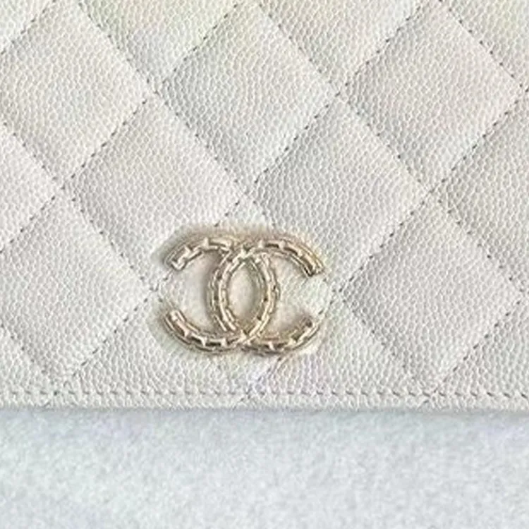 CHANEL Shiny Caviar Calfskin Wallet Women's White-1