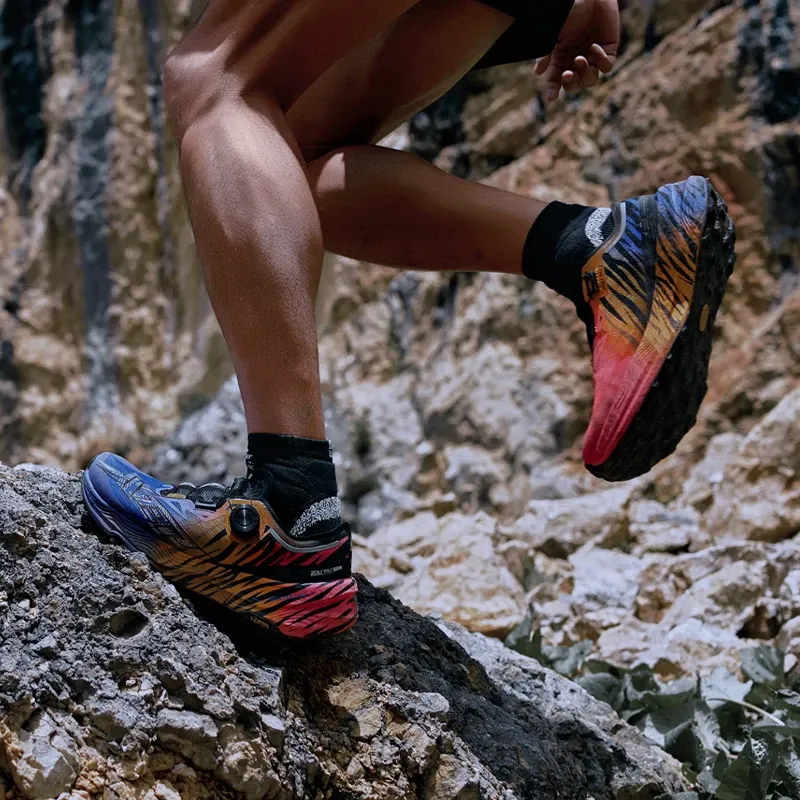 XTEP Running Shoes Men Low Top Black/Periwinkle Blue/Fluorescent Camellia Red-4