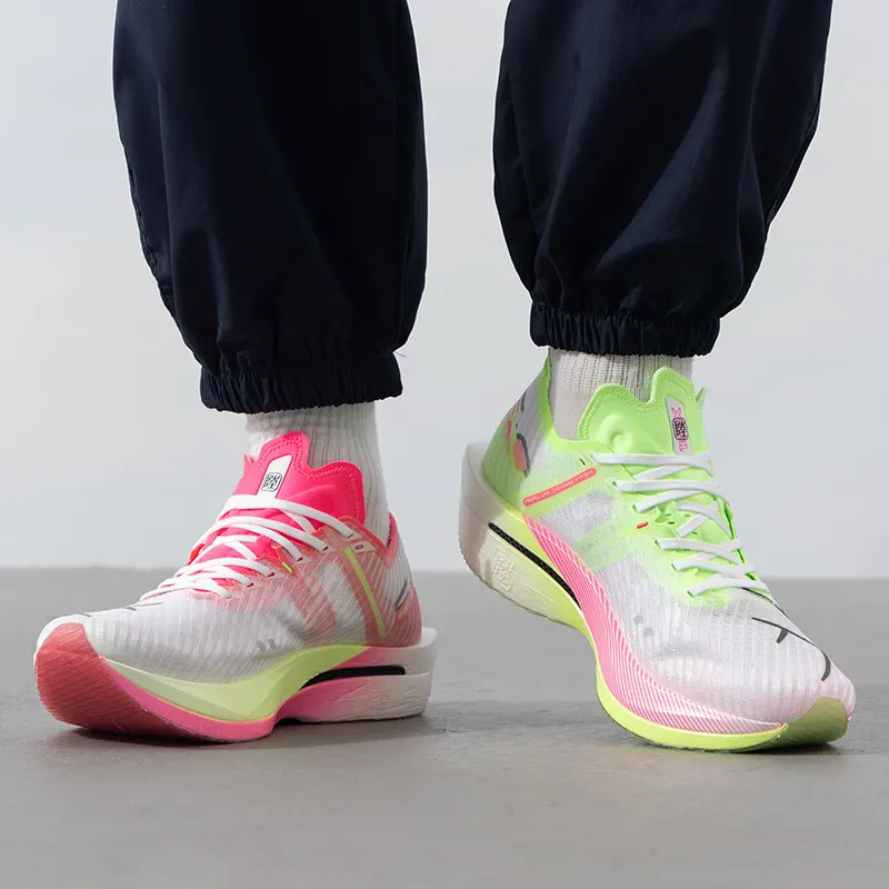 XTEP Cushioning Breathable Wear Resistant Low Top Training Running Shoes Men's White Pink Green-2