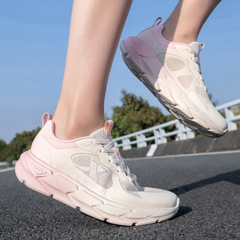 XTEP Breathable And Resilient Low Top Casual Running Shoes Women's White Pink-2