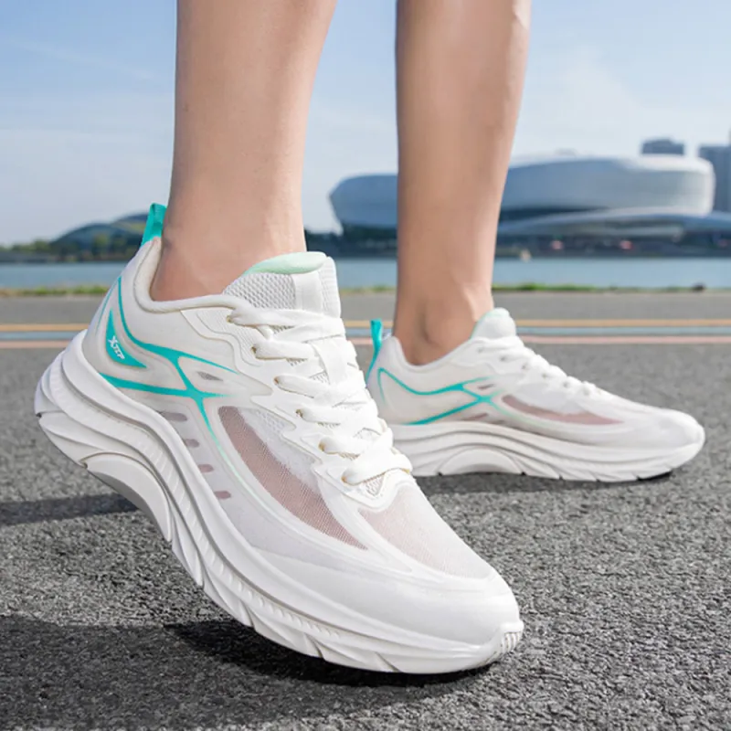 XTEP ZhuiFeng Slip Resistant And Breathable Low Top Casual Running Shoes Men's White Blue-2
