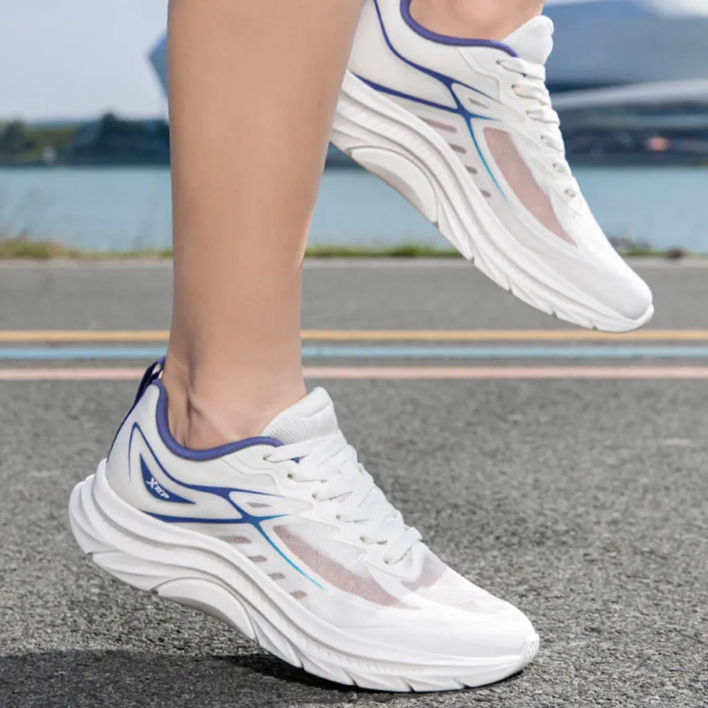 XTEP ZhuiFeng Slip Resistant And Breathable Low Top Casual Running Shoes Men's White Purple-4