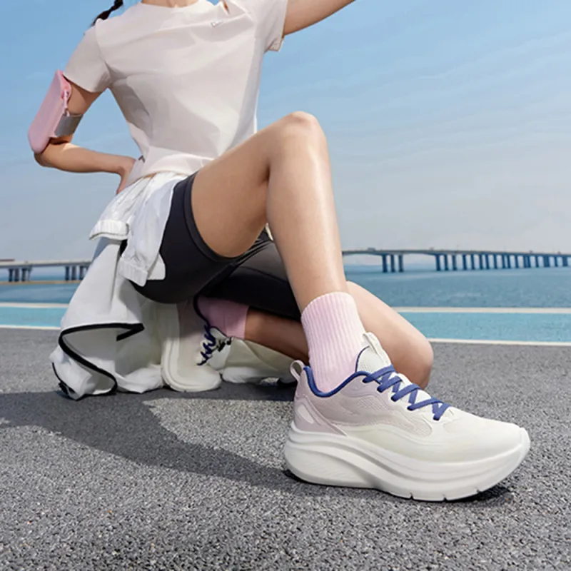 QIAODAN Shock Absorbers With Slip Resistant Features Low Top Casual Running Shoes Women's White Gray-1