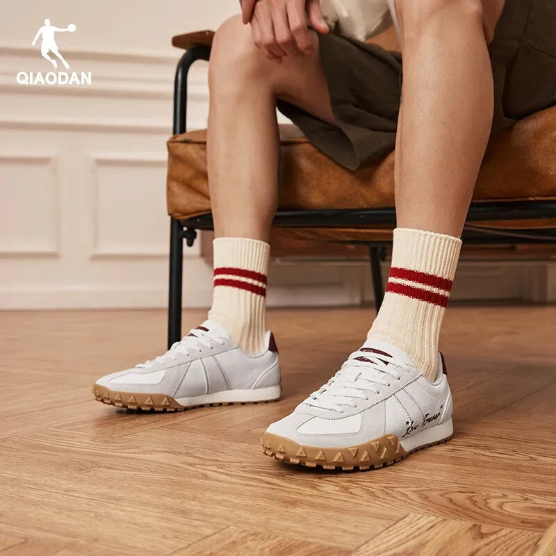 QIAODAN Casual Shoes Men Low Top Jordan White/Vermilion Red-5