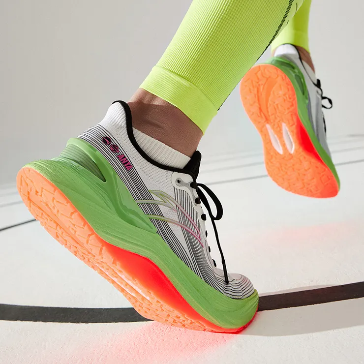 Anta Chuang 2.0 Pro Cushioning Wear-Resistant Low-Top Casual Running Shoes Men's White Black Green-1
