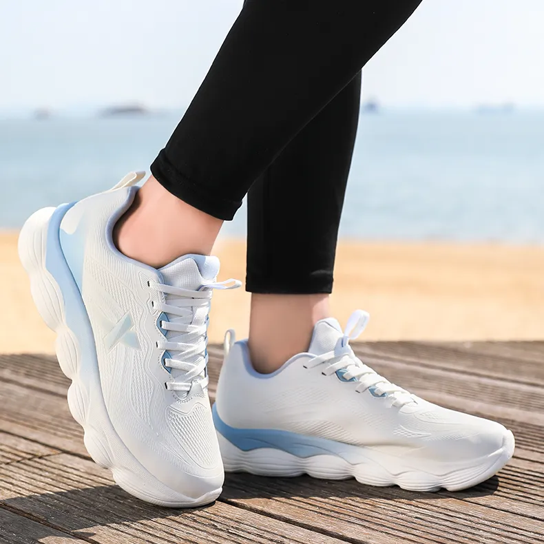 XTEP Slip-Resistant Cushioning Water-Resistant Low-Top Casual Running Shoes Men's White Blue-6