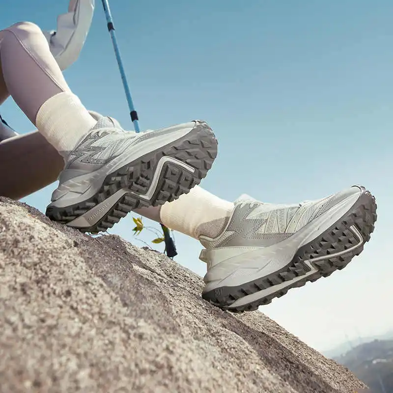 361° Slip Resistant Coverage Wear Resistant Low Top Trail Running Running Shoes Women's White Gray-3