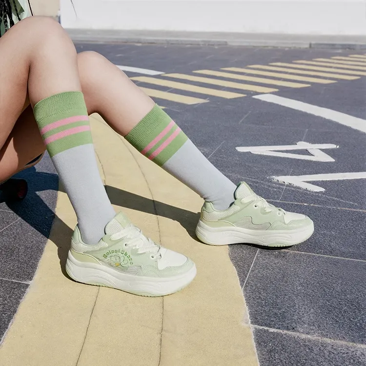 QIAODAN Slip Resistant Quick Drying Wear Resistant Low Top Skateboard Shoes Women's Green White-1