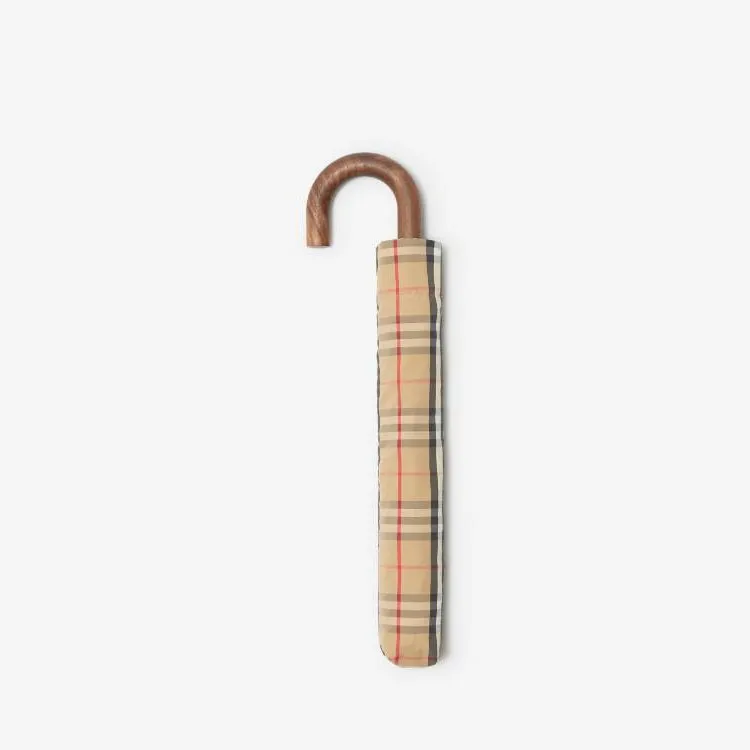 Burberry Umbrellas-3