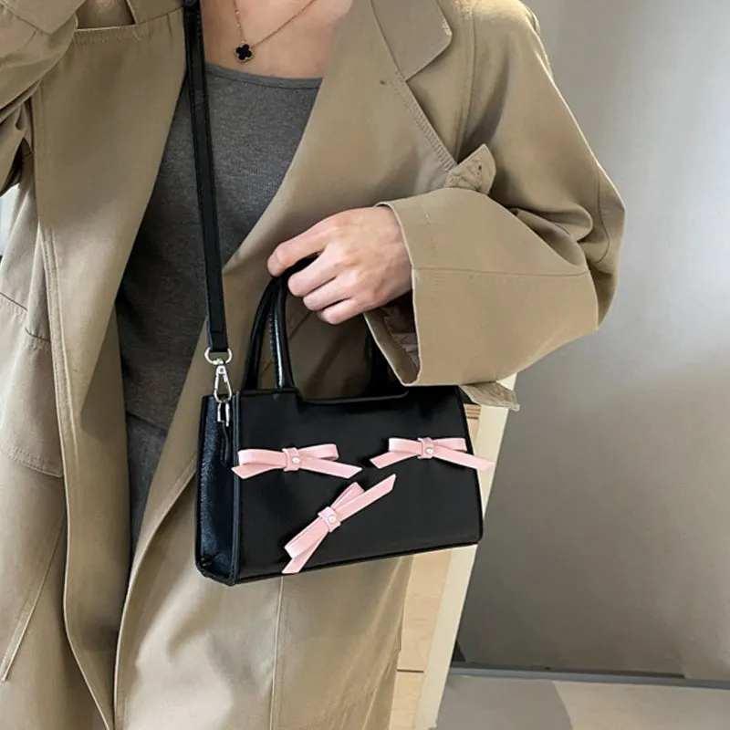 Duoluplo Doron Paul Pu One Shoulder Handbag Regular Women's Black & Pink/Pink/Silver/Black & Blue/Ecru-18