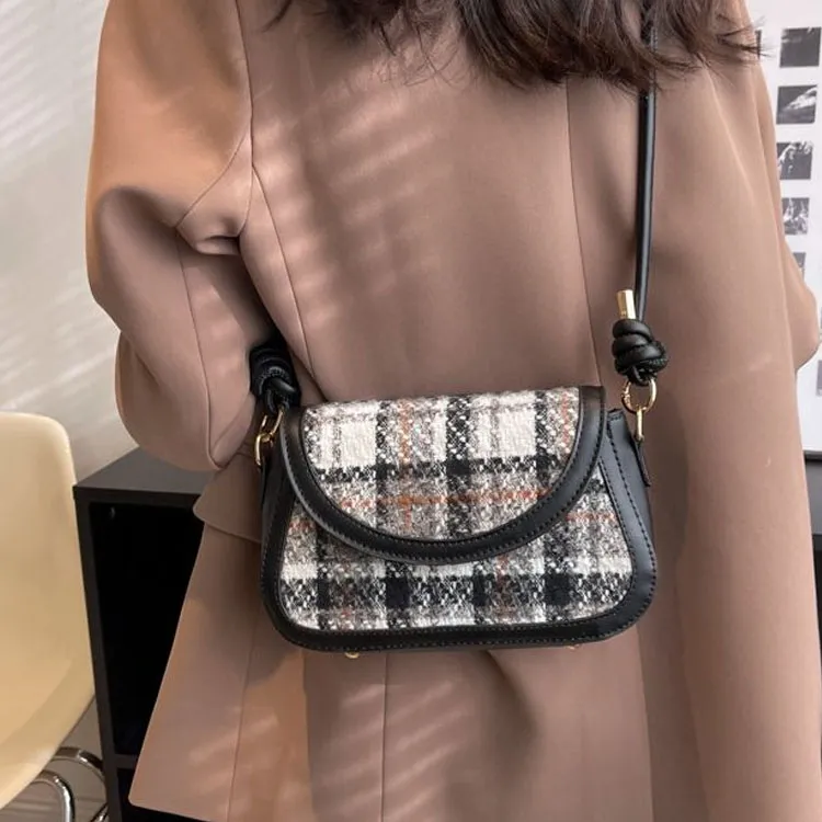 NOMK Woolen Crossbody Bag, Shoulder Bag Regular Women's Dark Brown & Black-3