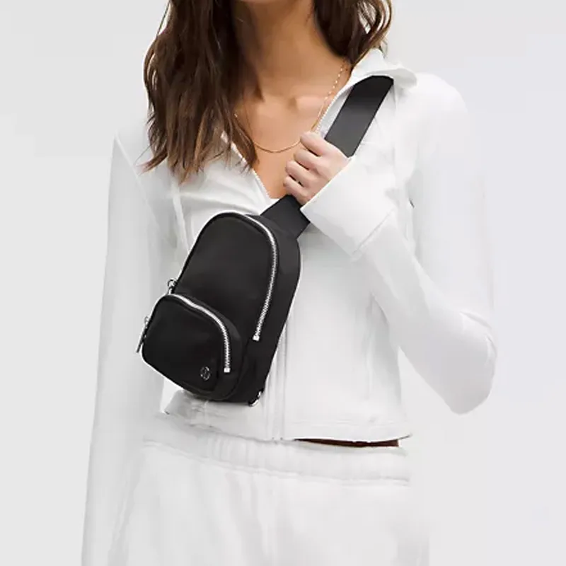 Lululemon Everywhere Recycled Polyester Sling Bag Unisex Black-3