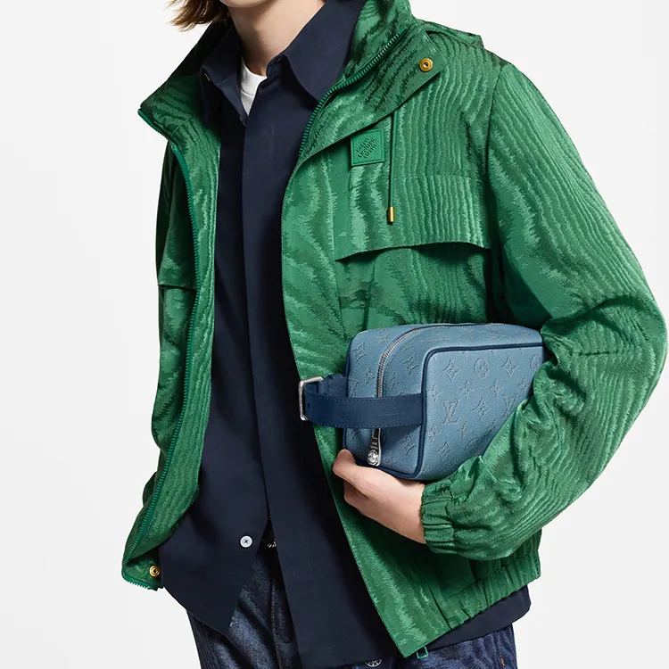 LOUIS VUITTON Locker Dopp Kit-6
