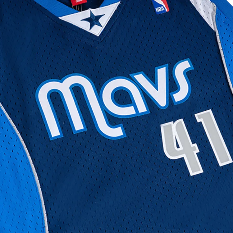 Mitchell & Ness Dirk Nowitzki Dallas Mavericks 2011 12 Swingman Jersey-2