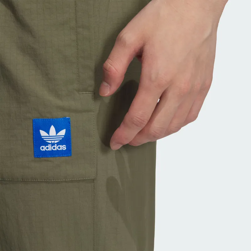 Adidas CITY SKATE Knitted Sports Pants Men Olive Green-3