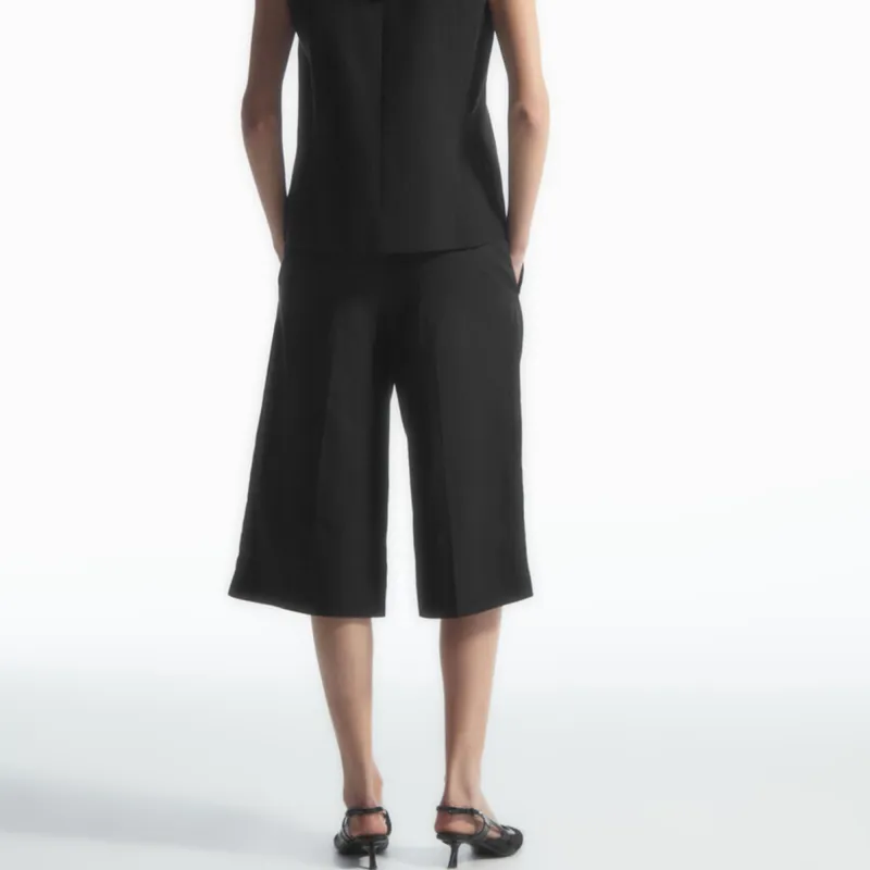 COS Casual Shorts Women's Black-2