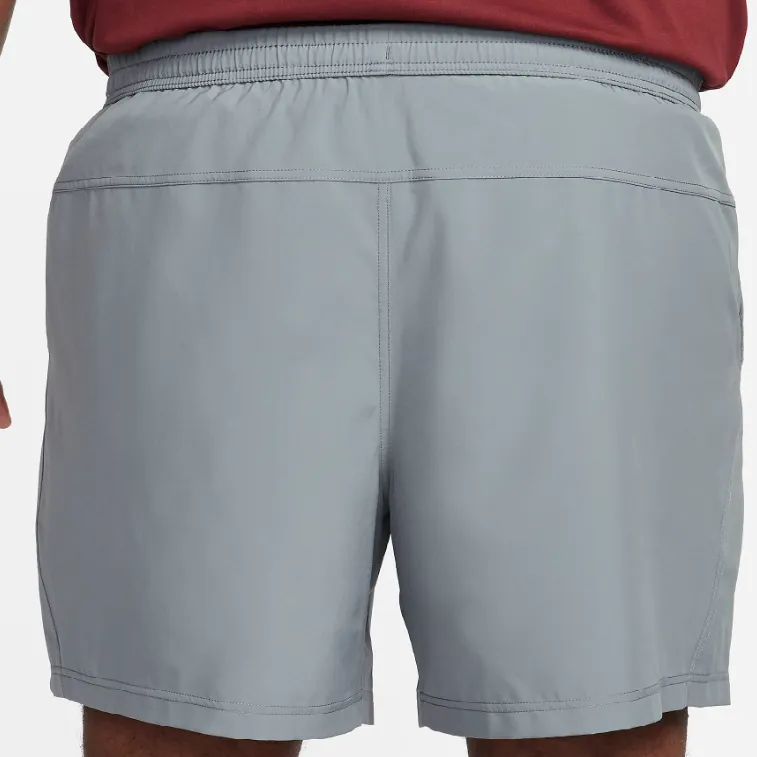 Nike Form Men's Dri FIT 7' Unlined Versatile Shorts-4