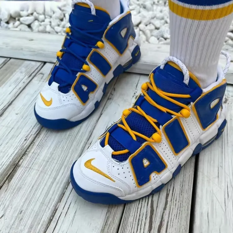 Nike deals Air More Uptempo GS Size 4.5Y Blue Yellow