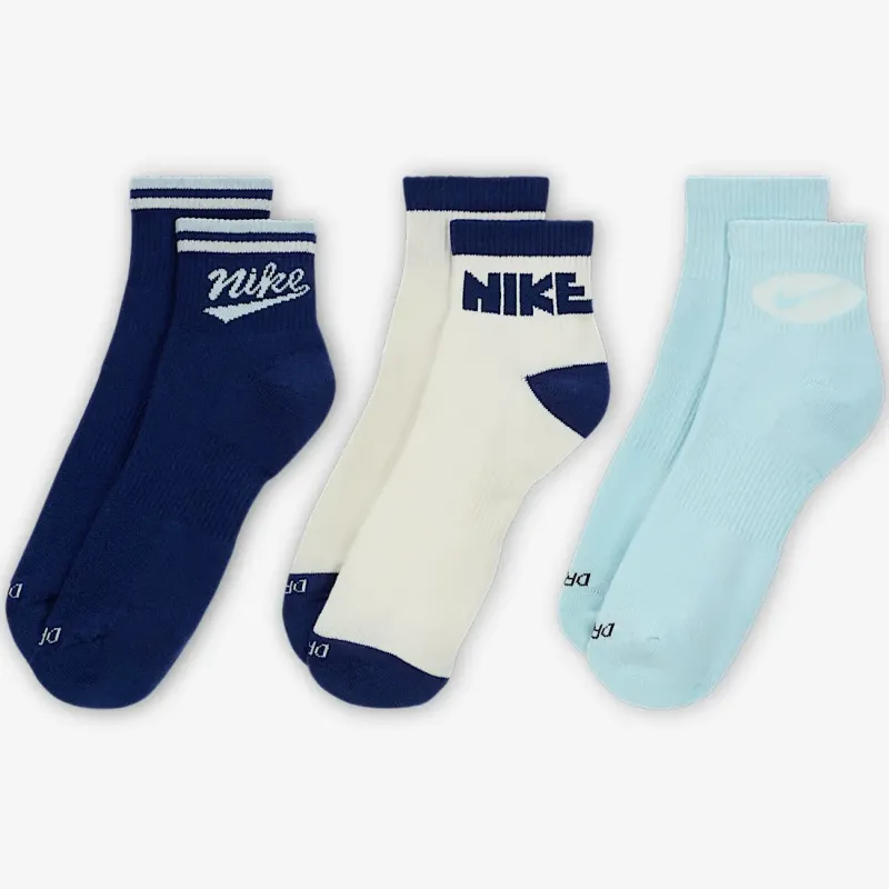 Nike Everyday Plus Ankle Socks 3 Pairs-1