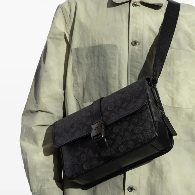 COACH Logo-printed Flap Shoulder Bag-4